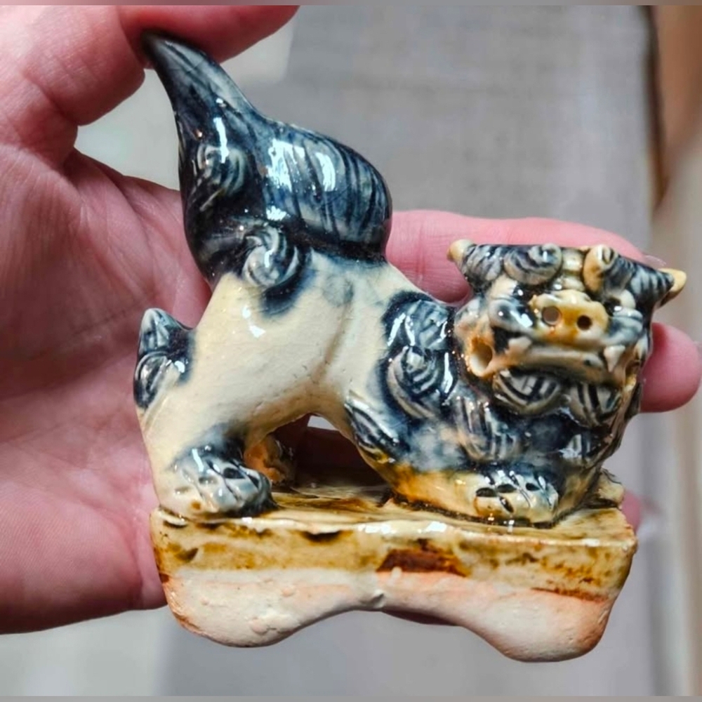Shisa Side Standing Guardian Lion from Okinawa Ryukyu Japan Traditional figurine